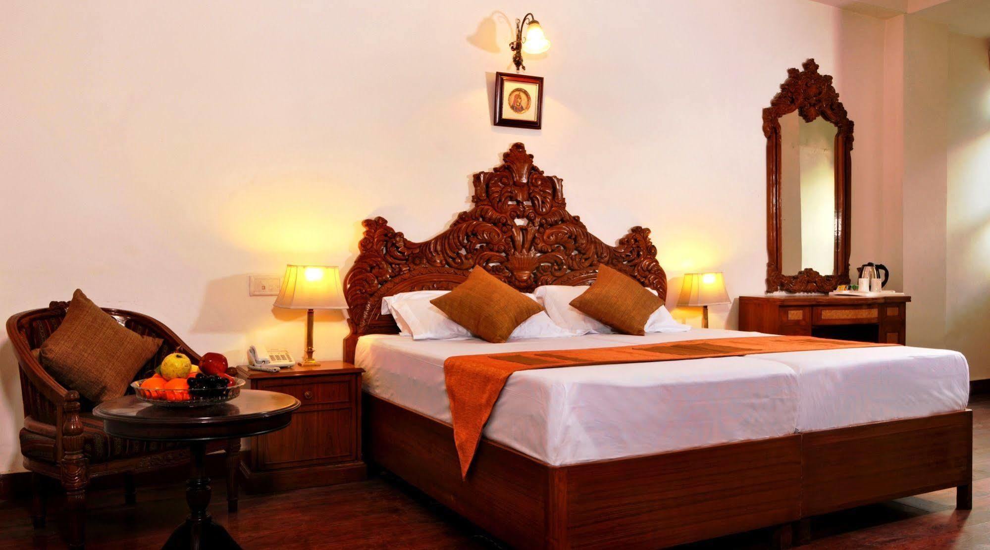 Hotel Citi International Дели Экстерьер фото